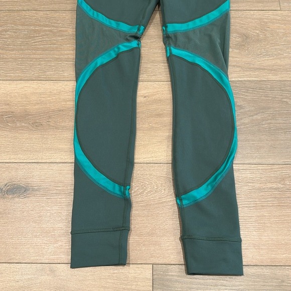 FABLETICS Sycamore Ivy Shine Define PowerHold High Waist Active Leggings Size S - Picture 5 of 13
